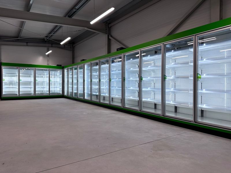 Vitrine frigorifice verticale refrigerare si congelare