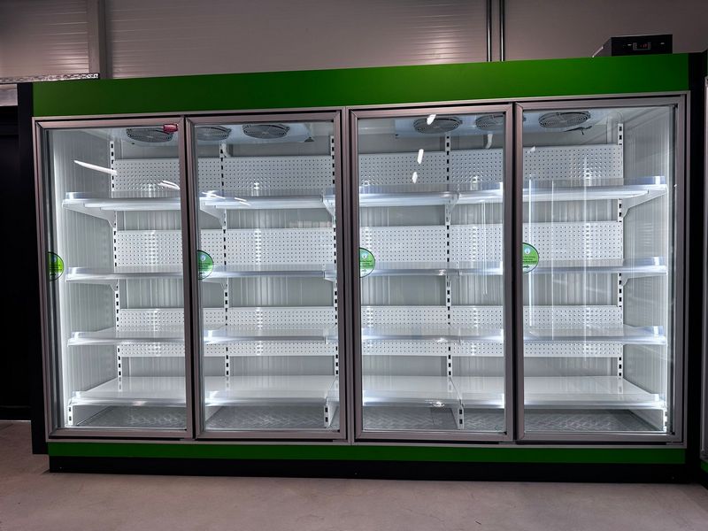 Vitrine frigorifice verticale refrigerare si congelare