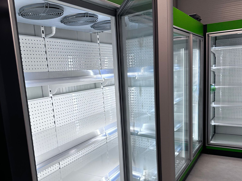 Vitrine frigorifice verticale refrigerare si congelare
