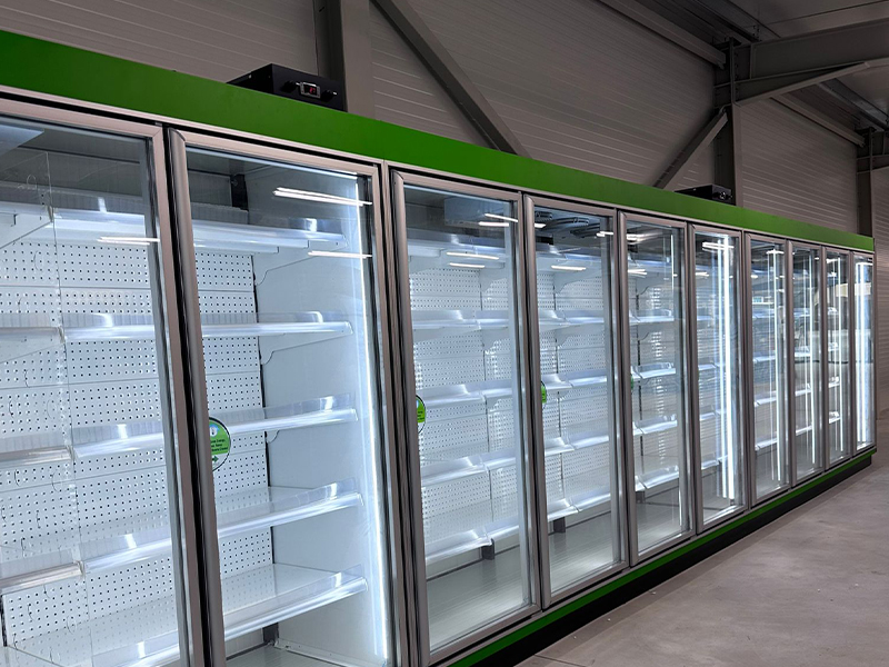 Vitrine frigorifice verticale refrigerare si congelare